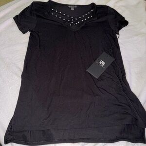 Rock & Republic Women's Black V-Neck with Design Short Sleeve Top Size XS NWT
